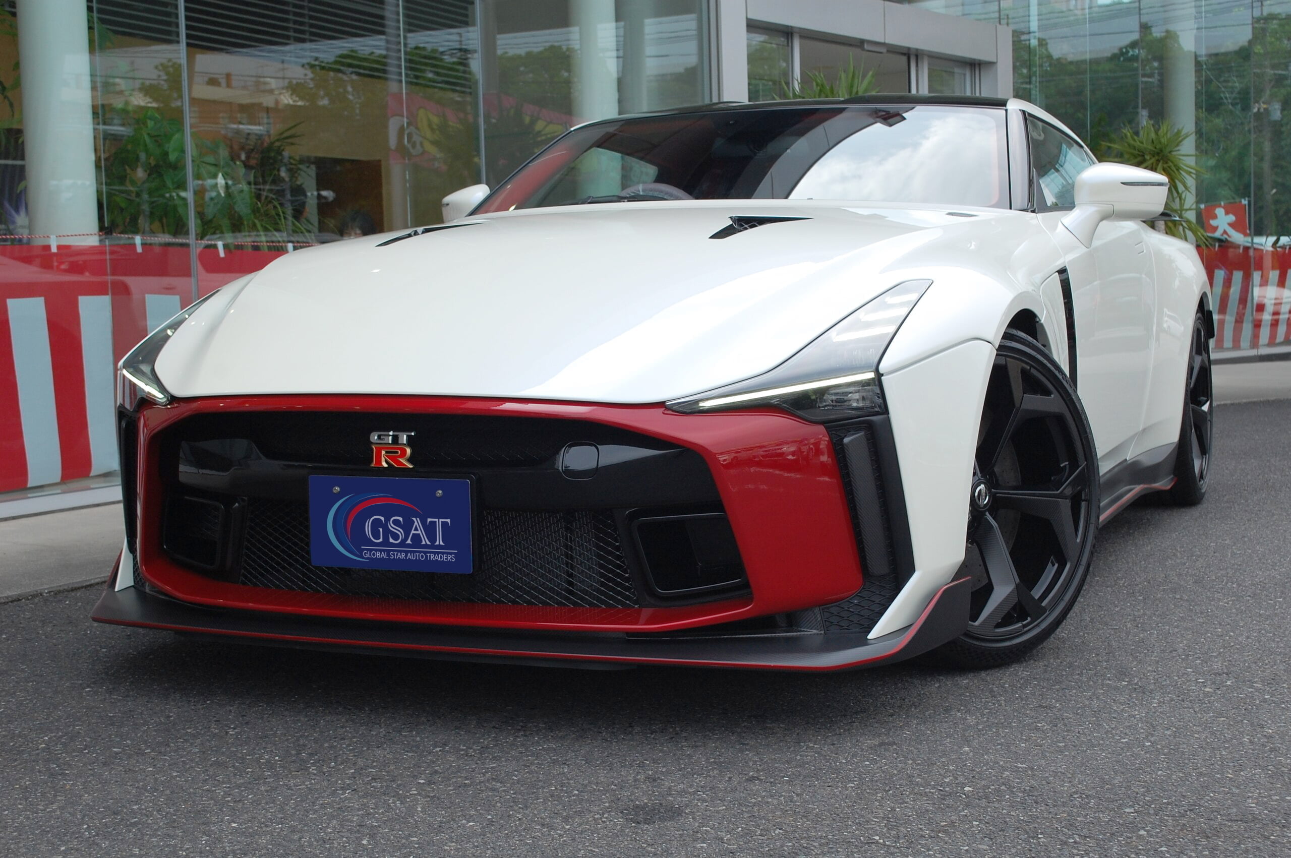 Nissan GT-R GT-R50 by Italdesign Limited to 50 variable rear spoilers (pearl white) (No.J0595)