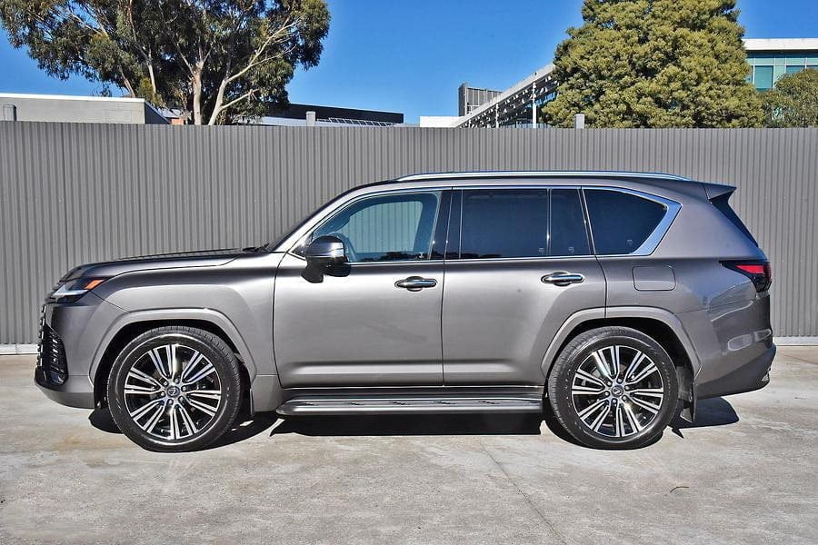 2022 Lexus LX600 SUV Liquid Metal/Black (No.480731)