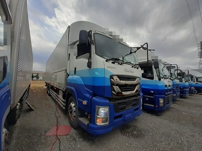 2016 Isuzu Giga large Aluminium wing body truck QPG-CYL77B (No.920772)