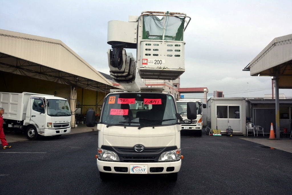 Toyota Dutro aerial work vehicle made by Aichi SK-22A (No.840768)