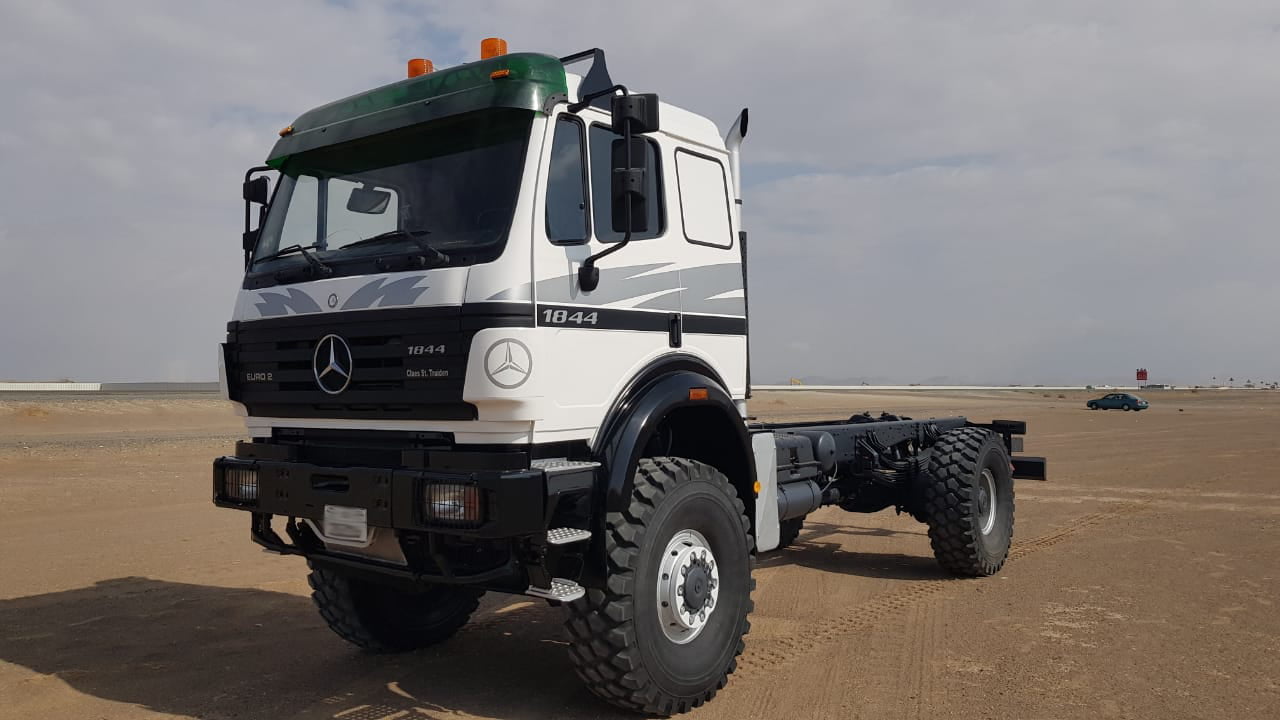 Mercedes-Benz 1844 truck, 4x4 (No.830799)