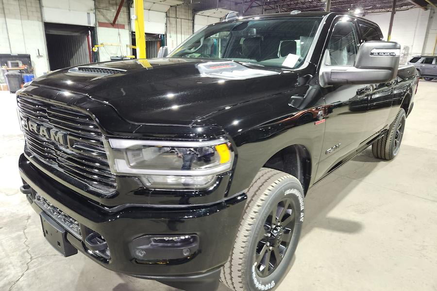 2025 RAM 3500 Laramie LHD A/T (No.960864)