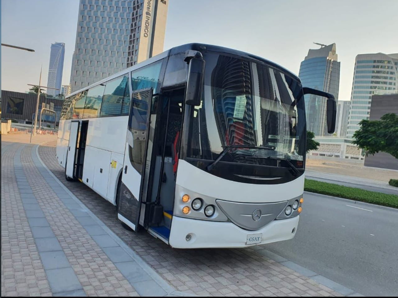 2006 MERCEDES 500 MCV 51 Seater LHD AC Bus (No.J0910)