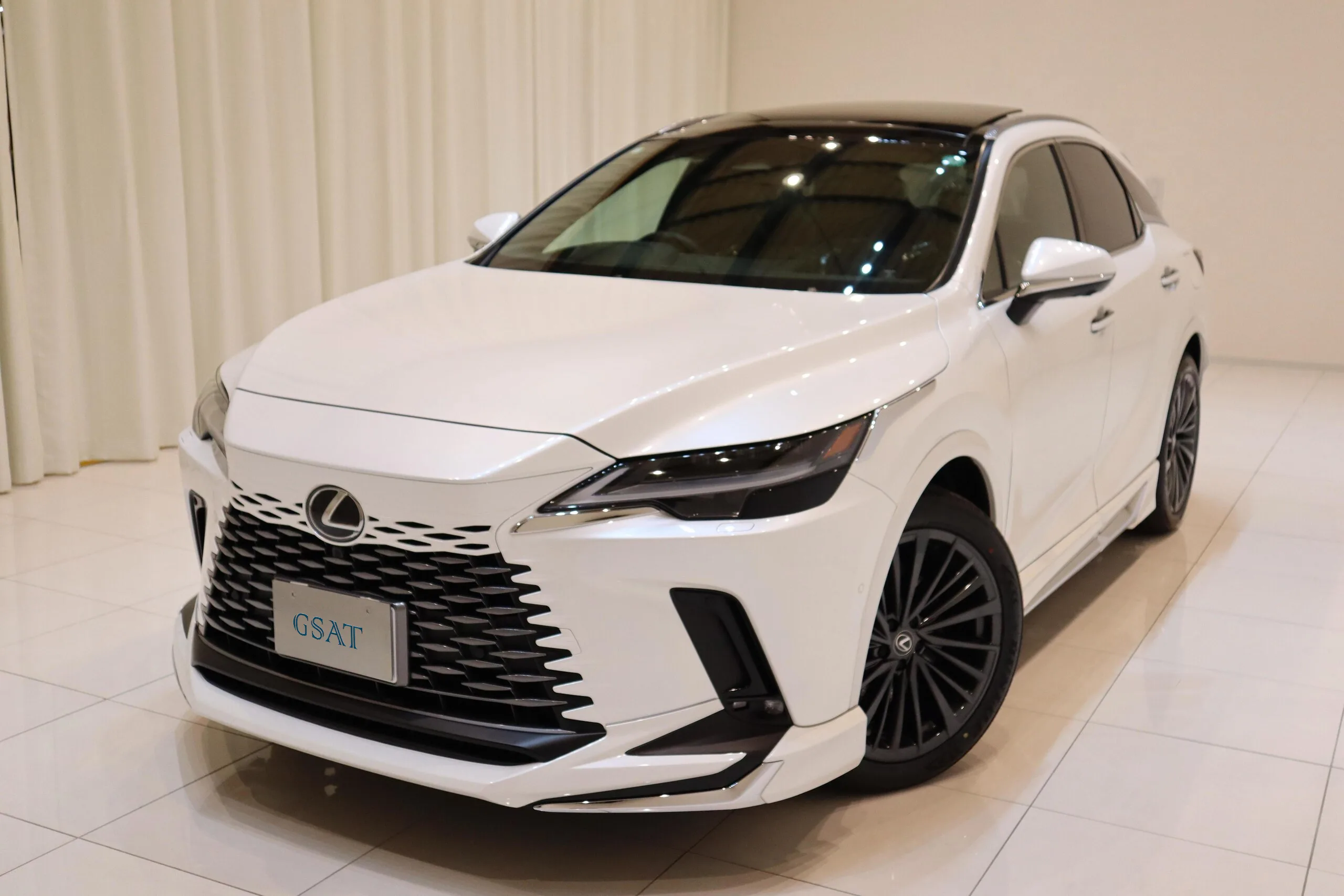 2025 Lexus RX 450h Plus Version L 4WD - The Ultimate Hybrid SUV Experience! (No.961024)