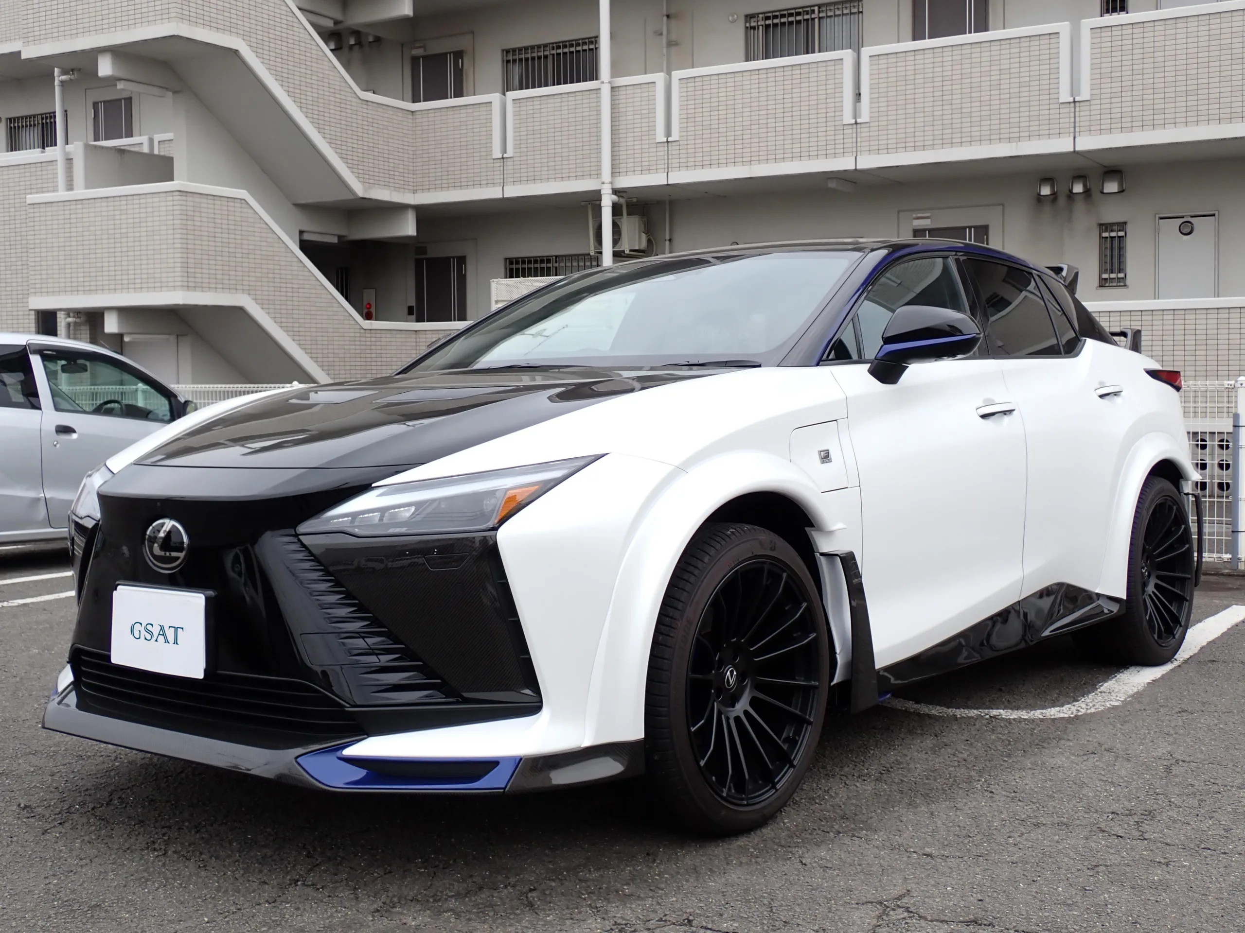 2024 LEXUS RZ 450e F SPORT PERFORMANCE – 4WD EV