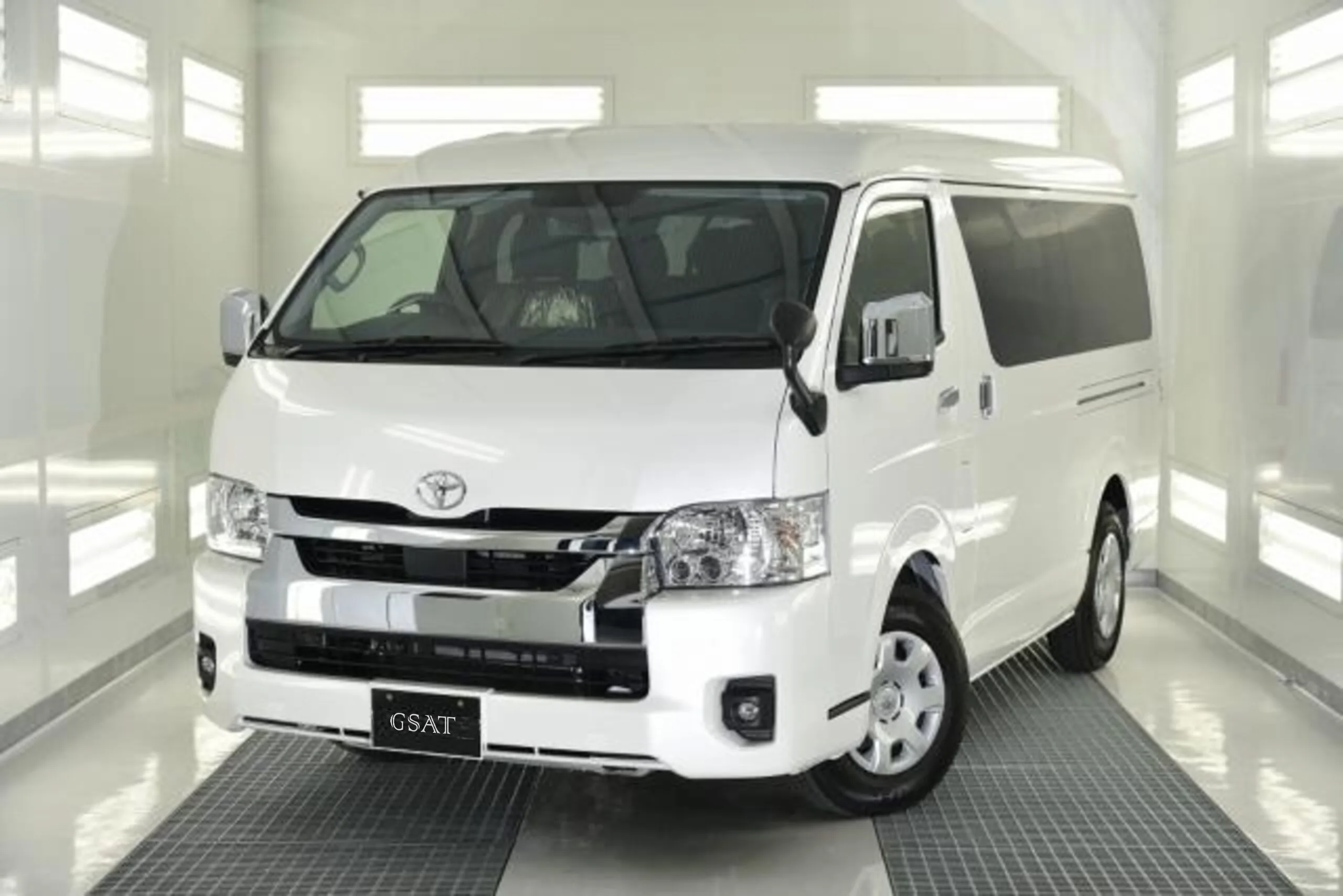 2025 Toyota Hiace Wide GL - The Perfect Blend of Comfort & Utility (No.961034)