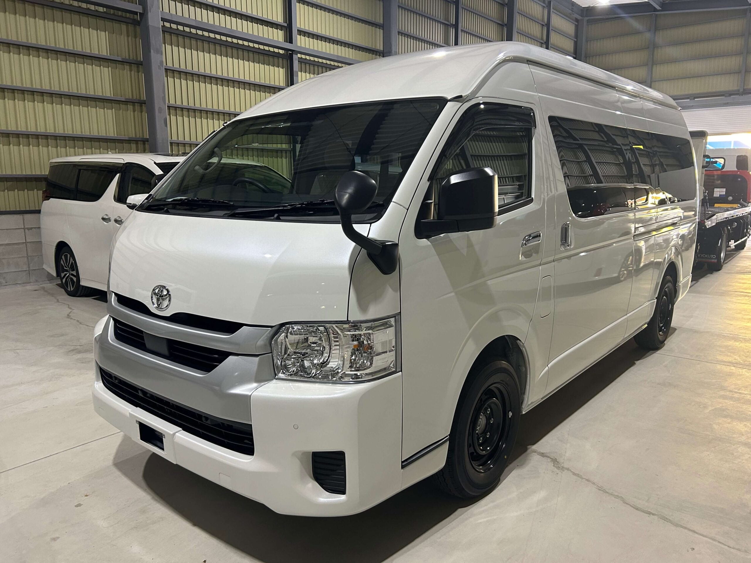 2025 Toyota Hiace Commuter Diesel Turbo 10 seater (No.960931)