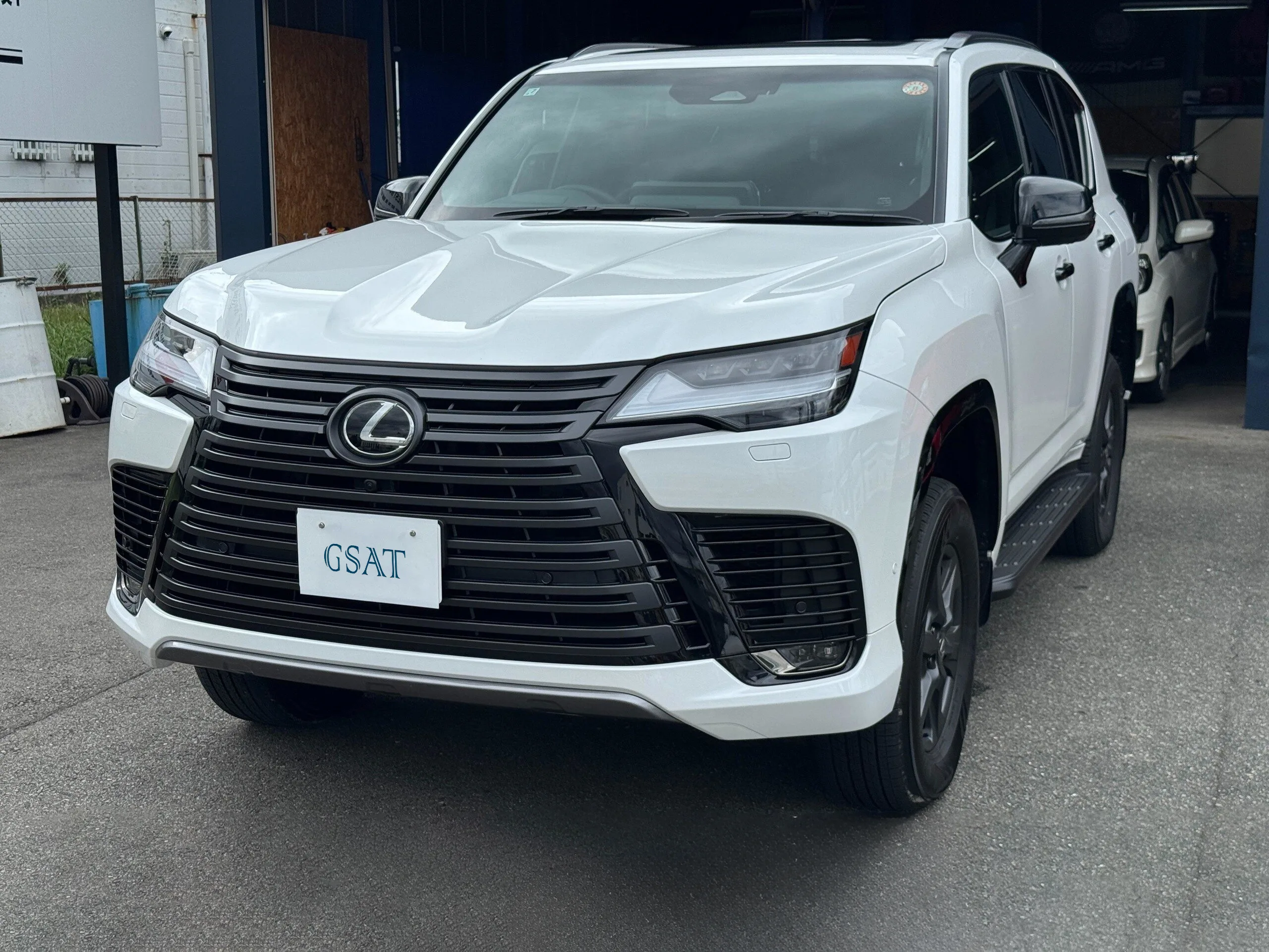 2025 LEXUS LX700h OVERTRAIL PLUS 7 Seater Hybrid