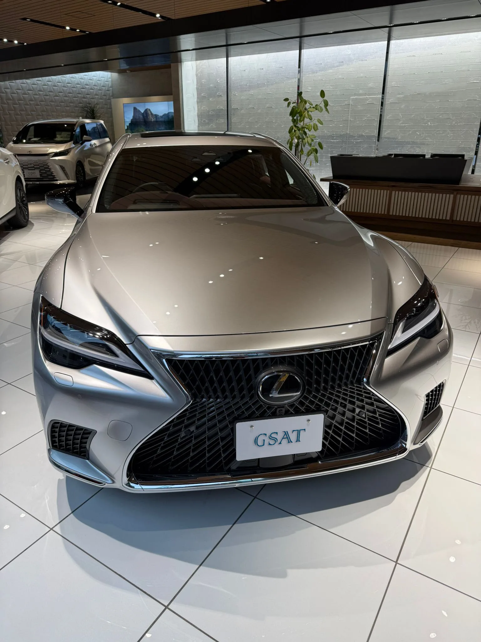 2025 Lexus LS500h Executive
