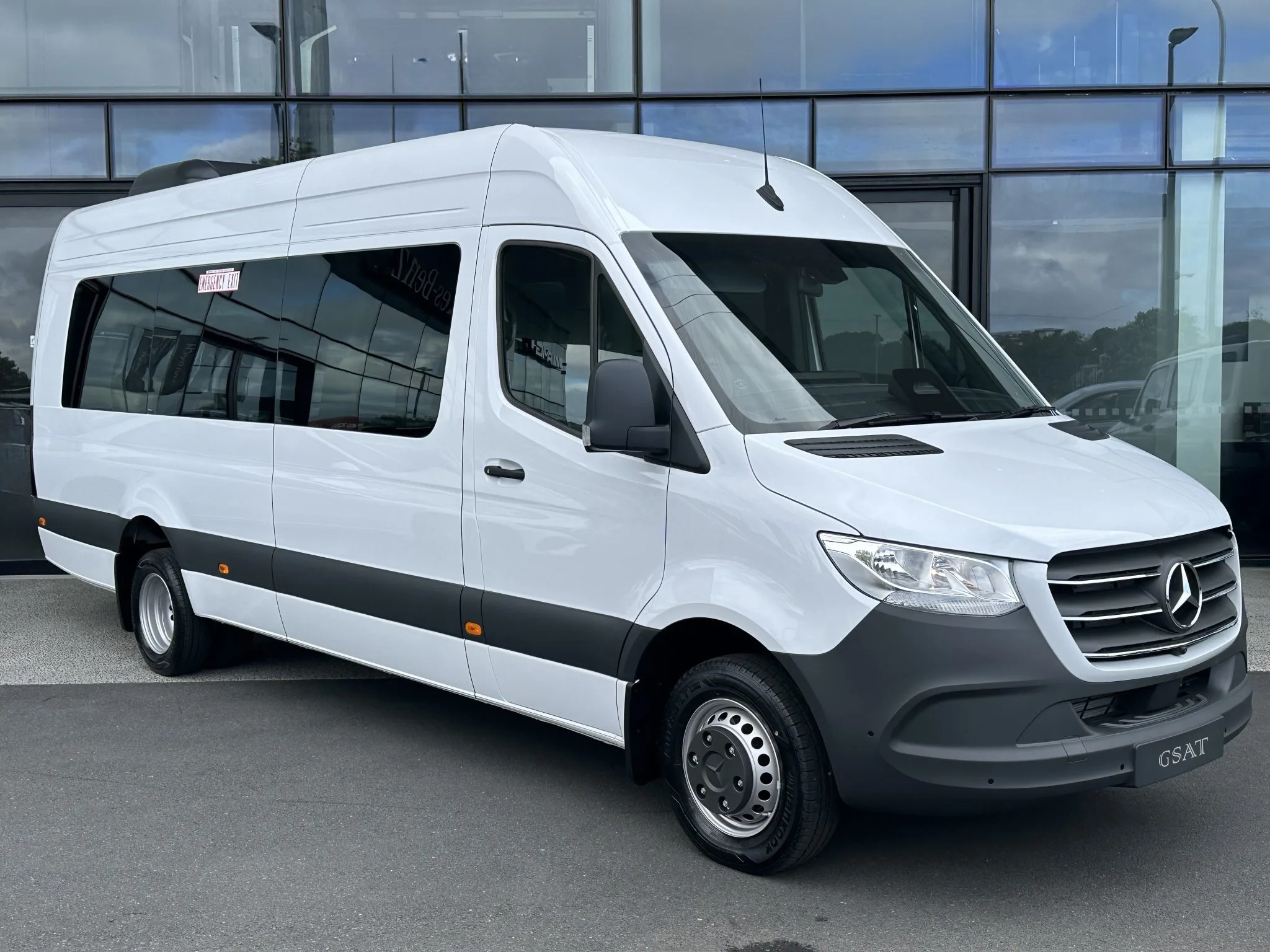 2025 Mercedes-Benz Sprinter 519 ELWB Minibus 17 Seater