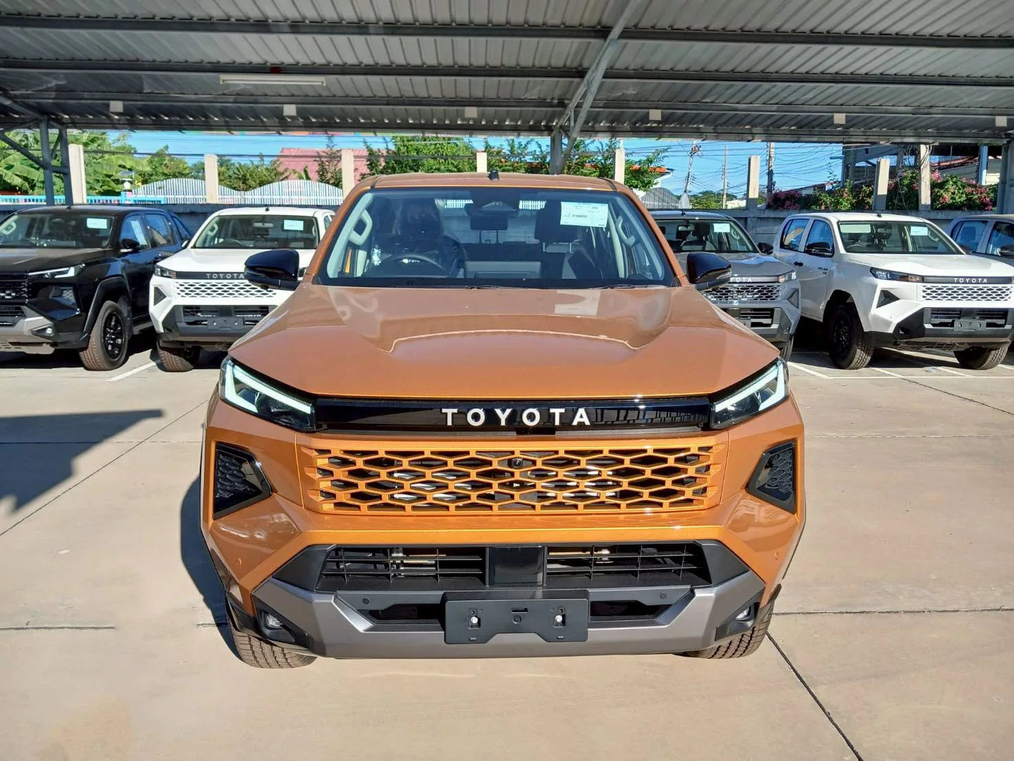 2026 TOYOTA HILUX TRAVO OVERLAND PLUS TOP MODEL PICKUP
