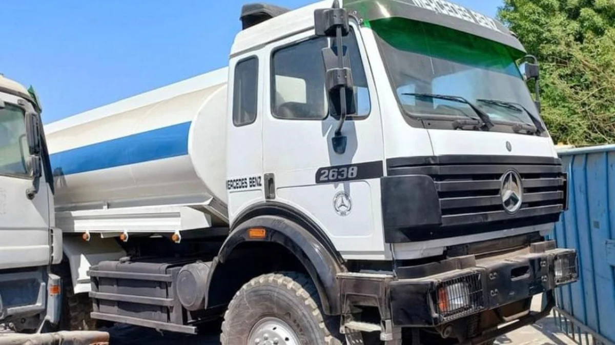 2000 Mercedes Benz Actros 2638 6X6 Tanker truck (No.680710)