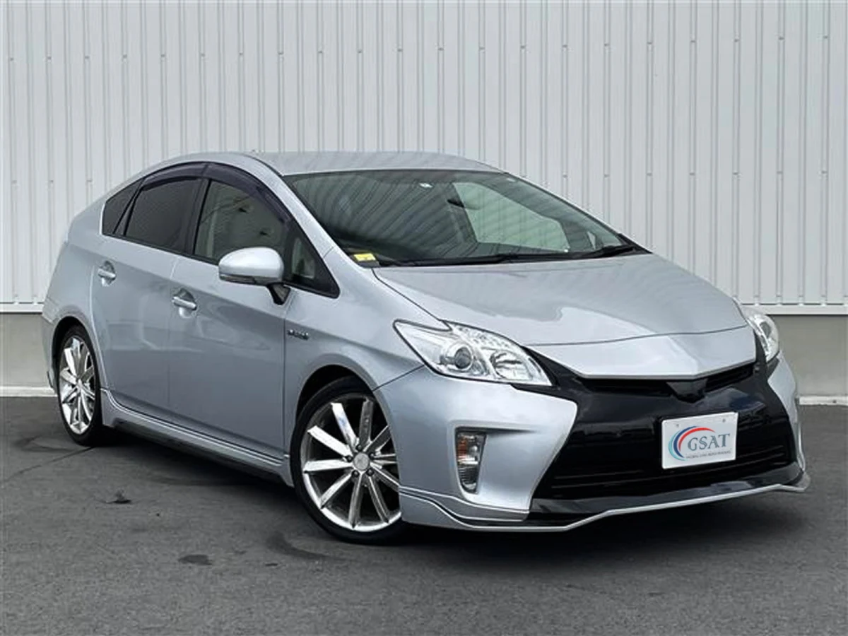 2014 Toyota Prius L (Right Hand) - 1.8L Inline 4 Hybrid  (No.790624) ID 8605