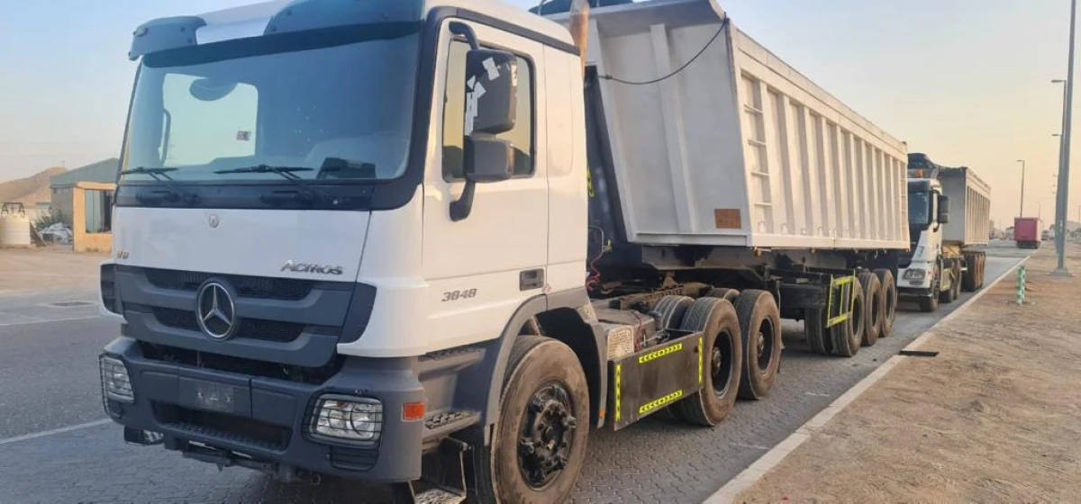 2015 Mercedes-Benz Actros 3848 Trailer head with dump trailer (No. 680478)