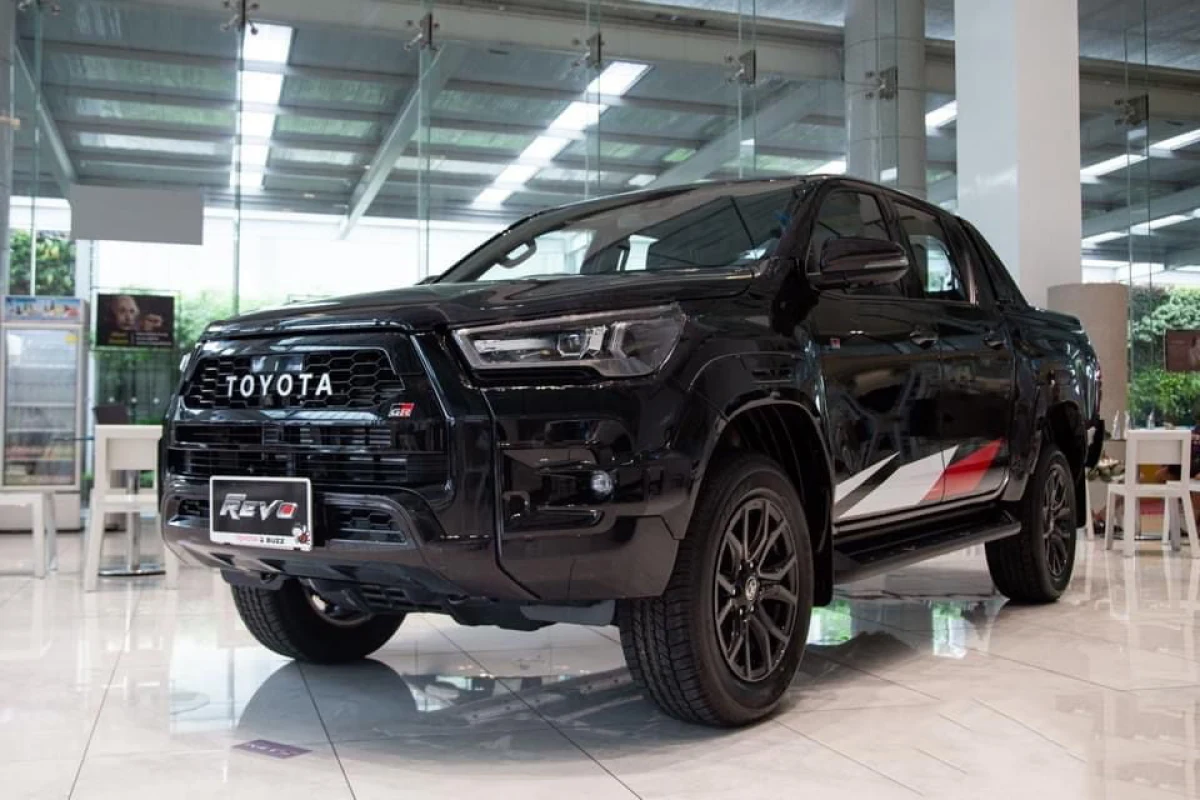 2022 RHD Toyota Hilux GR Sport double cab ( Pickup ) Rocco 2.8 automatic 4×4 (No.560460)