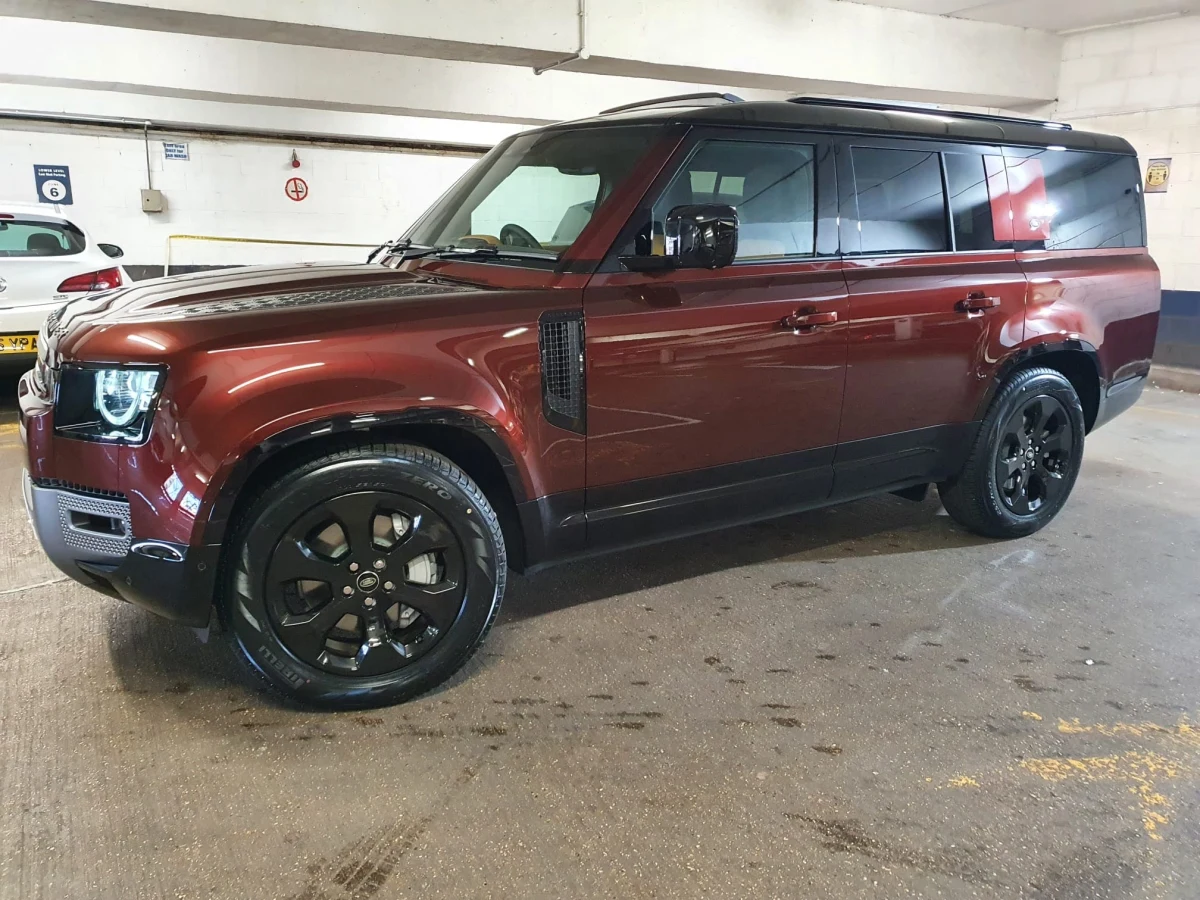 2025 LAND ROVER DEFENDER X-DYNAMIC HSE Ingenium 2.0 litre 4-cylinder 300PS Turbocharged Petrol (Automatic) All Wheel Drive (No.860800)