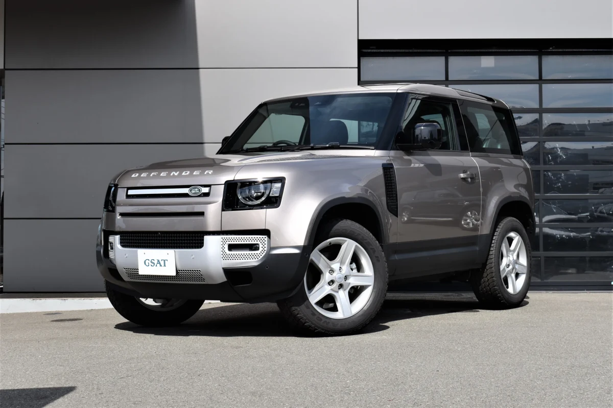 2025 Land Rover Defender 90 SE 2.0 AWD – The Ultimate Off-Road Legend!