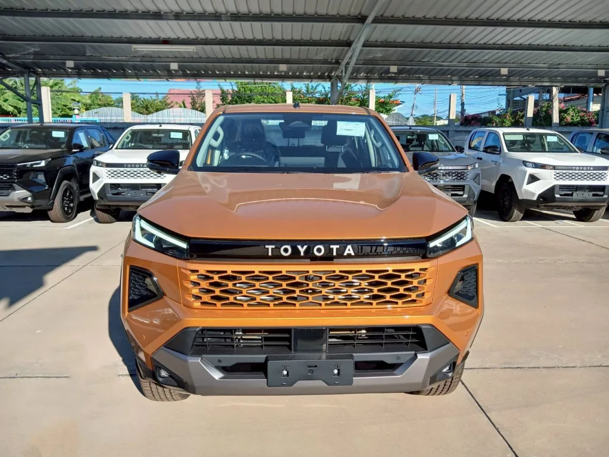 2026 TOYOTA HILUX TRAVO OVERLAND PLUS TOP MODEL PICKUP