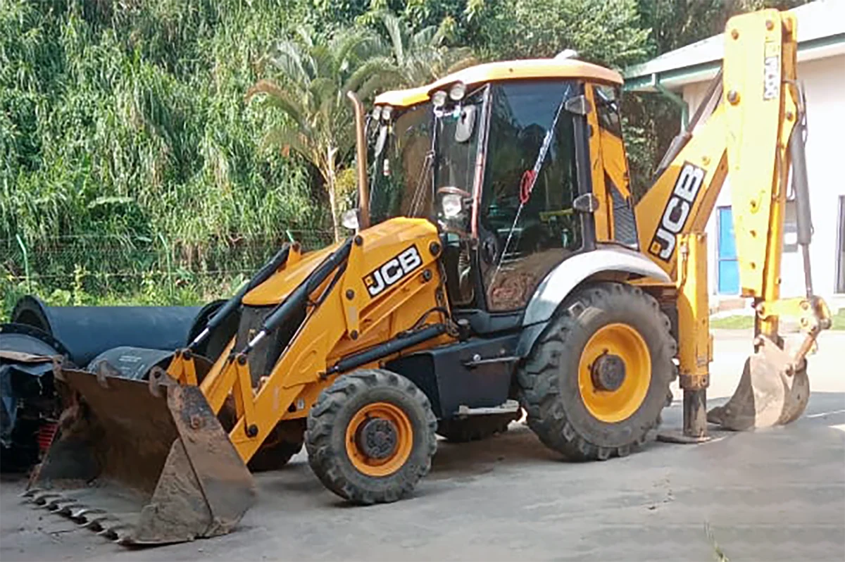 JCB 3CX BACKHOE LOADER (No.J0881)