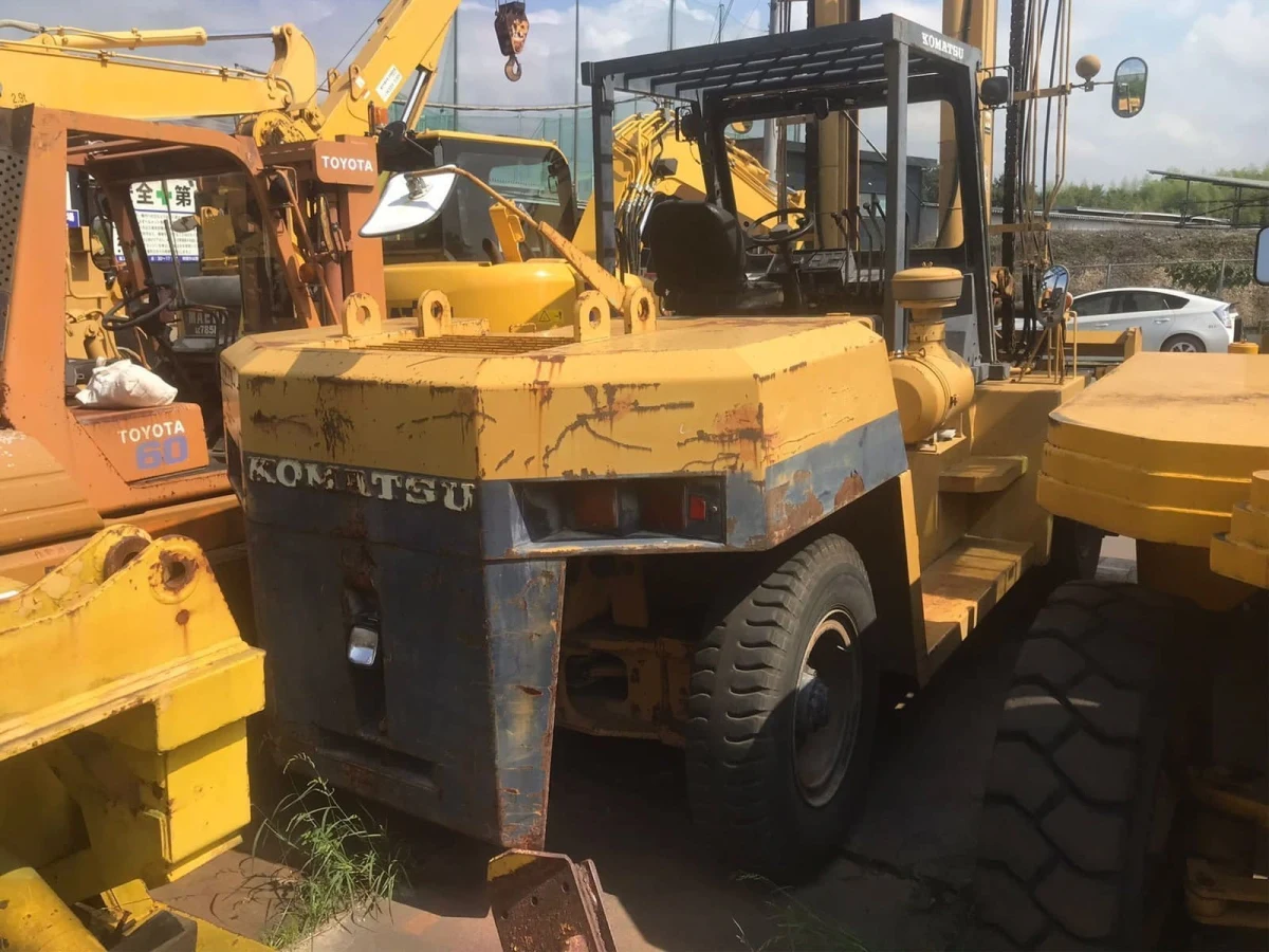 KOMATSU FD150E-5 Used Forklift (Capacity 15t) (No.J0643)