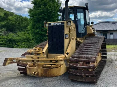  CATERPILLAR D5H BULLDOZER