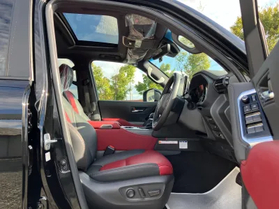 2023 TOYOTA LAND CRUISER 300 GR SPORT