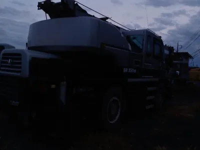 2002 KATO KR-25H-V5 (SR250) 25TON Rough Terrain Crane (No.J0790)