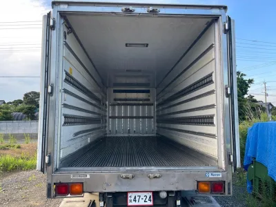 2003 Mitsubishi Fuso Fighter 4000kg Freezer Truck (No.J0758)