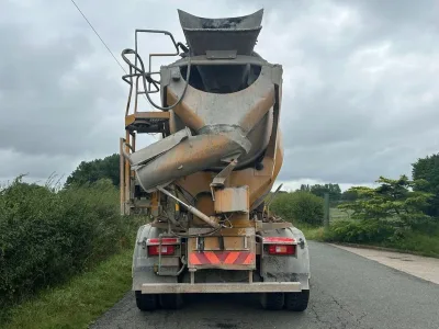 2005 Hino 700 Series FM700 6x4 Concrete Mixer Truck