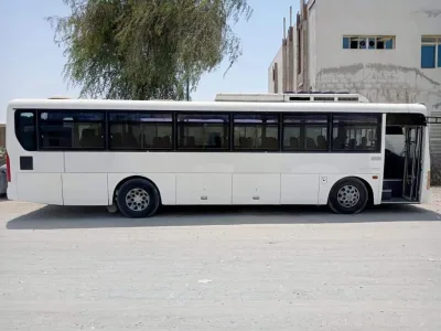 2009 Hyundai 6 cylinder long Bus with AC (No.830735)