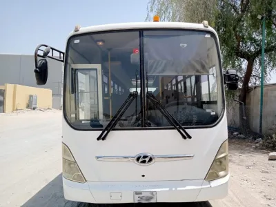 2009 Hyundai 6 cylinder long Bus with AC (No.830735)