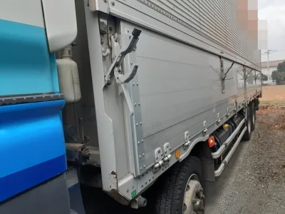 2011 Isuzu Giga large Aluminum Wing LKG-CYJ77A used truck (No.920773)