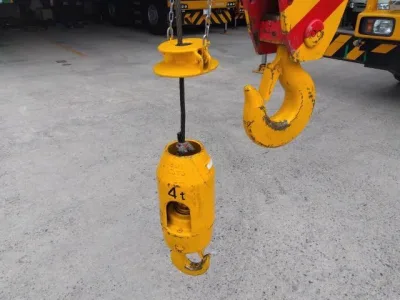 2013 KATO SR-250R 25 Ton ROUGH TERRAIN CRANE (No.J0807)