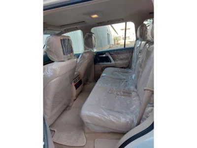 2014 TOYOTA LAND CRUISER VXR 4.6L V8 model Gcc spece full option (No.830812)