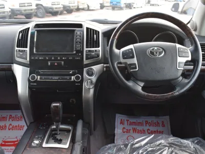 2014 Toyota land cruiser Sahara Silver (No.830752)