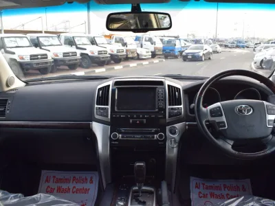 2014 Toyota land cruiser Sahara Silver (No.830752)