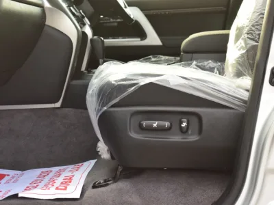 2014 Toyota land cruiser Sahara Silver (No.830752)