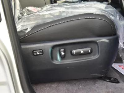 2014 Toyota land cruiser Sahara Silver (No.830752)