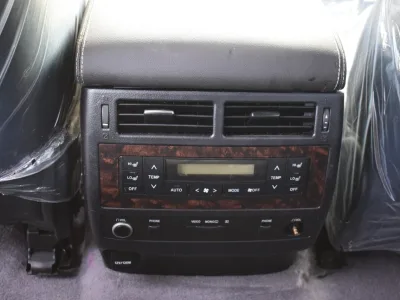 2014 Toyota land cruiser Sahara Silver (No.830752)