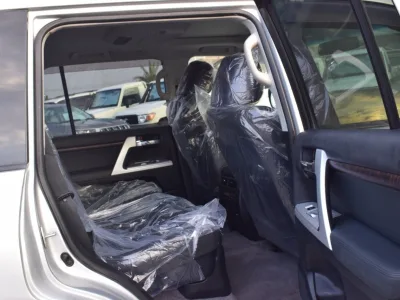 2014 Toyota land cruiser Sahara Silver (No.830752)