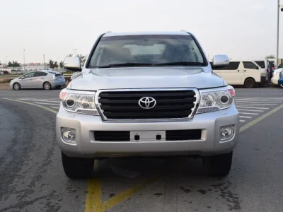 2014 Toyota land cruiser Sahara Silver (No.830752)