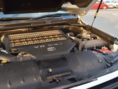 2014 Toyota land cruiser Sahara Silver (No.830752)