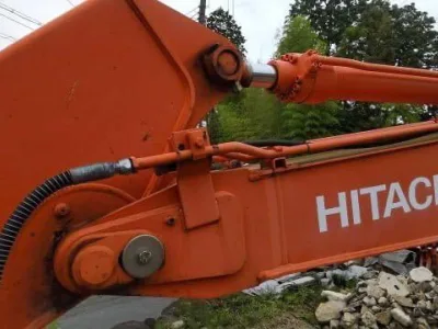 2015 HITACHI ZX 135 US EXCAVATOR (No.J0764)