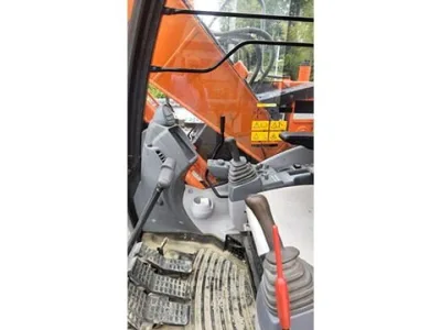 2015 HITACHI ZX 135 US EXCAVATOR (No.J0764)