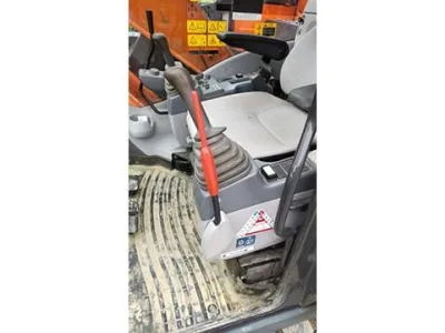 2015 HITACHI ZX 135 US EXCAVATOR (No.J0764)