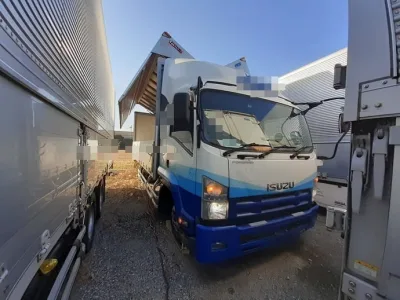 2001 Isuzu Giga large with crane KL-CYJ51W3 (No.920769)