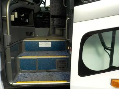 2015 Isuzu QTG-RU1ASCJ 30-Seater Bus with Toilet