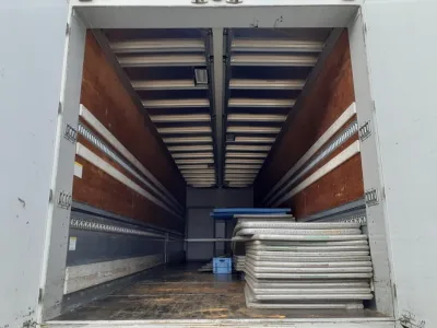 2016 Isuzu Giga large Aluminium wing body truck QPG-CYL77B (No.920772)