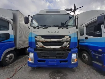 2016 Isuzu Giga large Aluminium wing body truck QPG-CYL77B (No.920772)