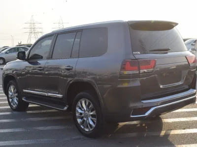 2016 Toyota LandCruiser full option 4.4L 7 seater (No. 830479)